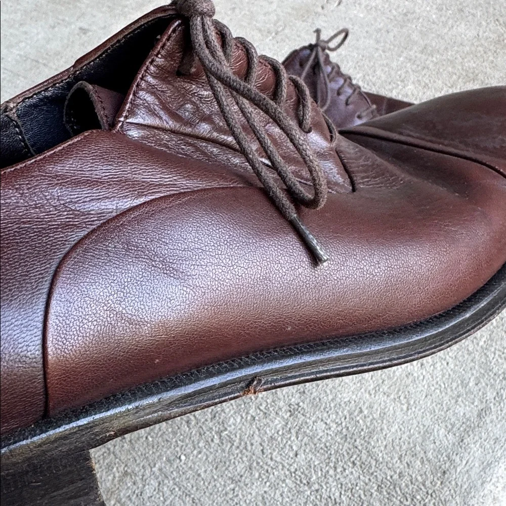 Bruno Magli mens 9.5 M brown solid cap toe leather oxford dress shoes EUC
